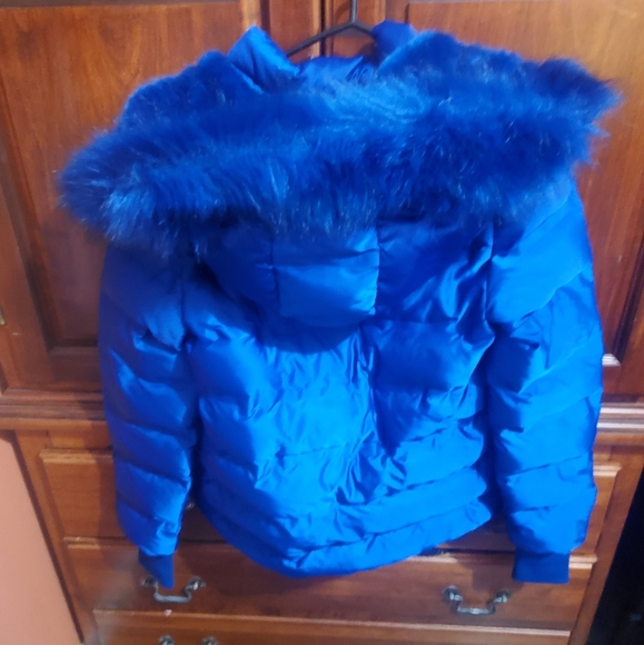 2 gorgeous Guess coats - Picture 2 of 4